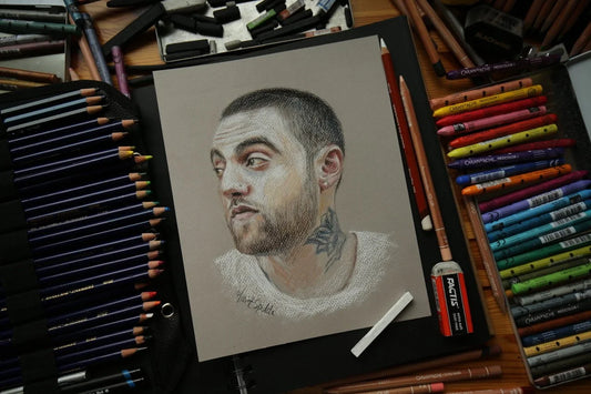 Mac Miller – Original pastelltegn­ing (innrammet)